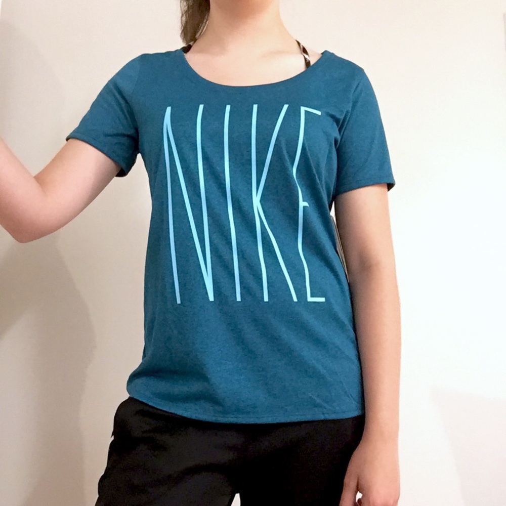 Nike Dri-Fit T-shirt💦
